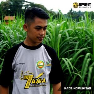 kaos raglan